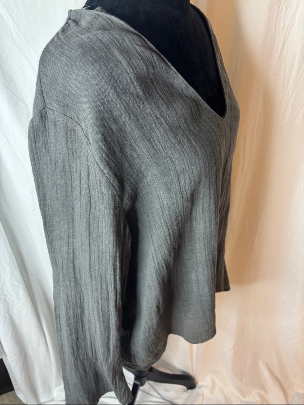 Zara Gray V-Neck Long Sleeve Top - Picture 5 of 9